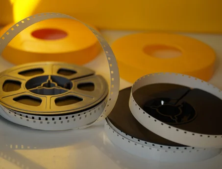 Numérisation et transfert de pellicules super 8 à paris films 8mm super 8 en full HD  et 4K